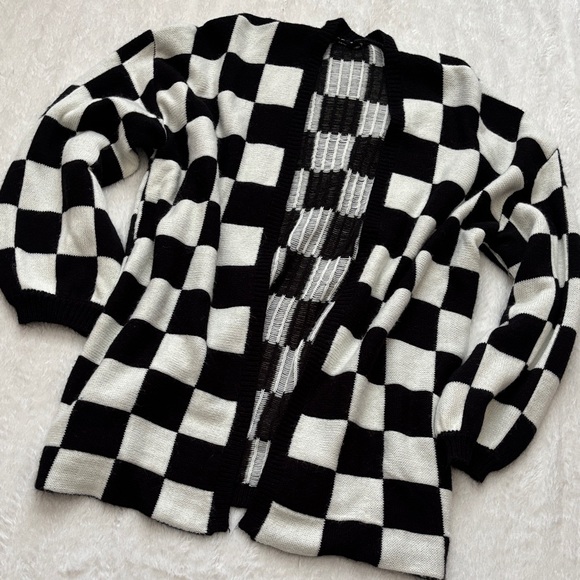 SHEIN Sweaters - SHEIN Black and White Checkered Cardigan